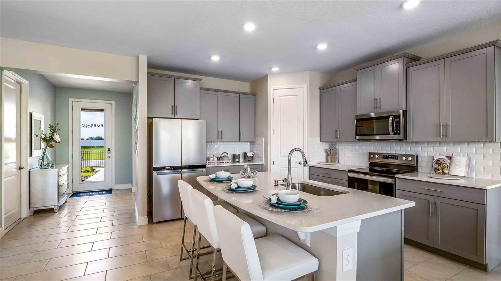 STAR FARMS AT LAKEWOOD RANCH - Residential