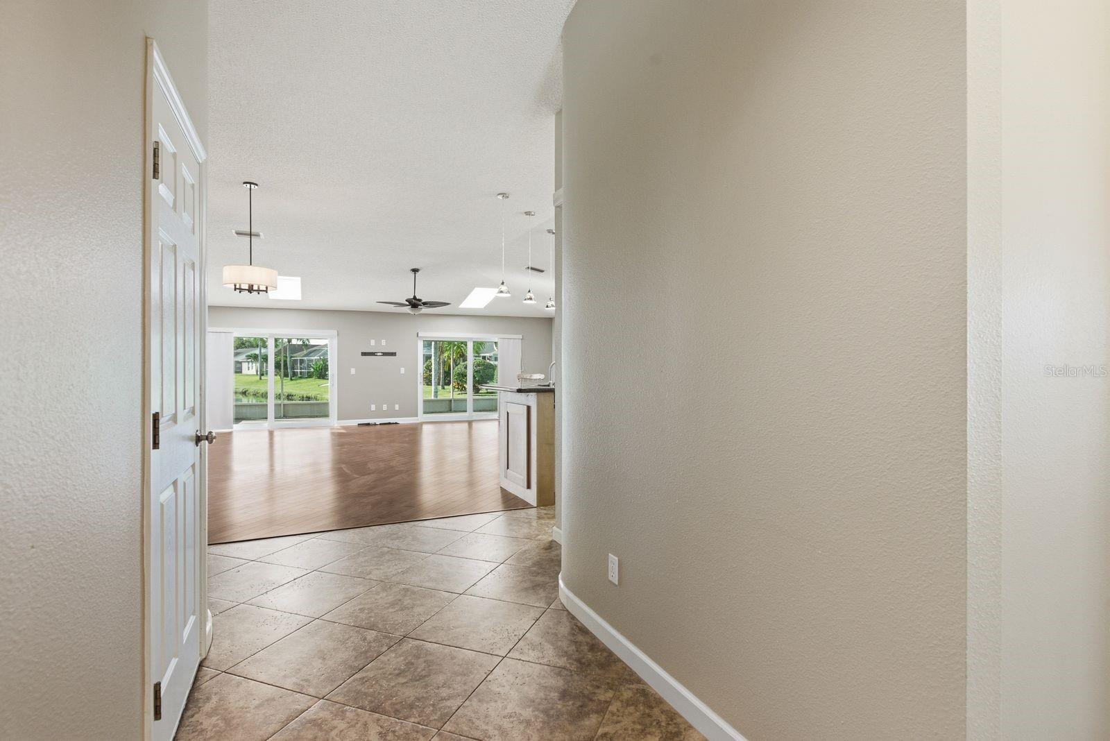 FOUNTAINS AT CYPRESS LAKES THE - Residential Lease