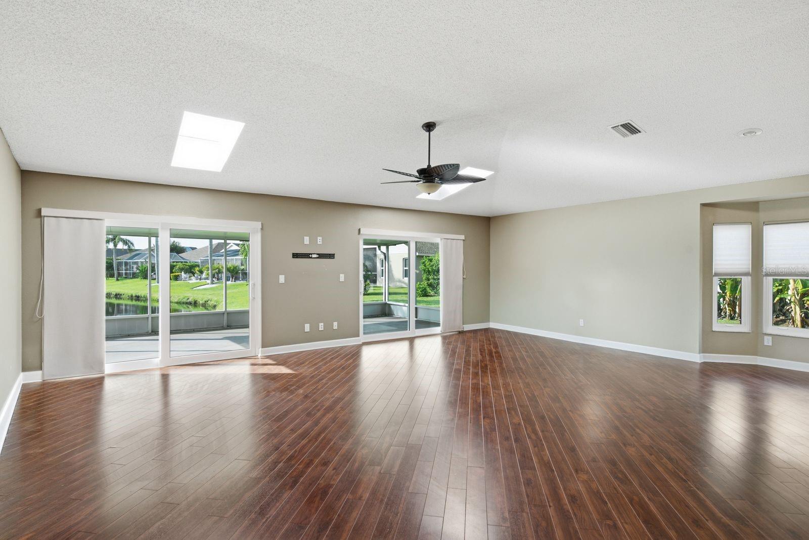 FOUNTAINS AT CYPRESS LAKES THE - Residential Lease