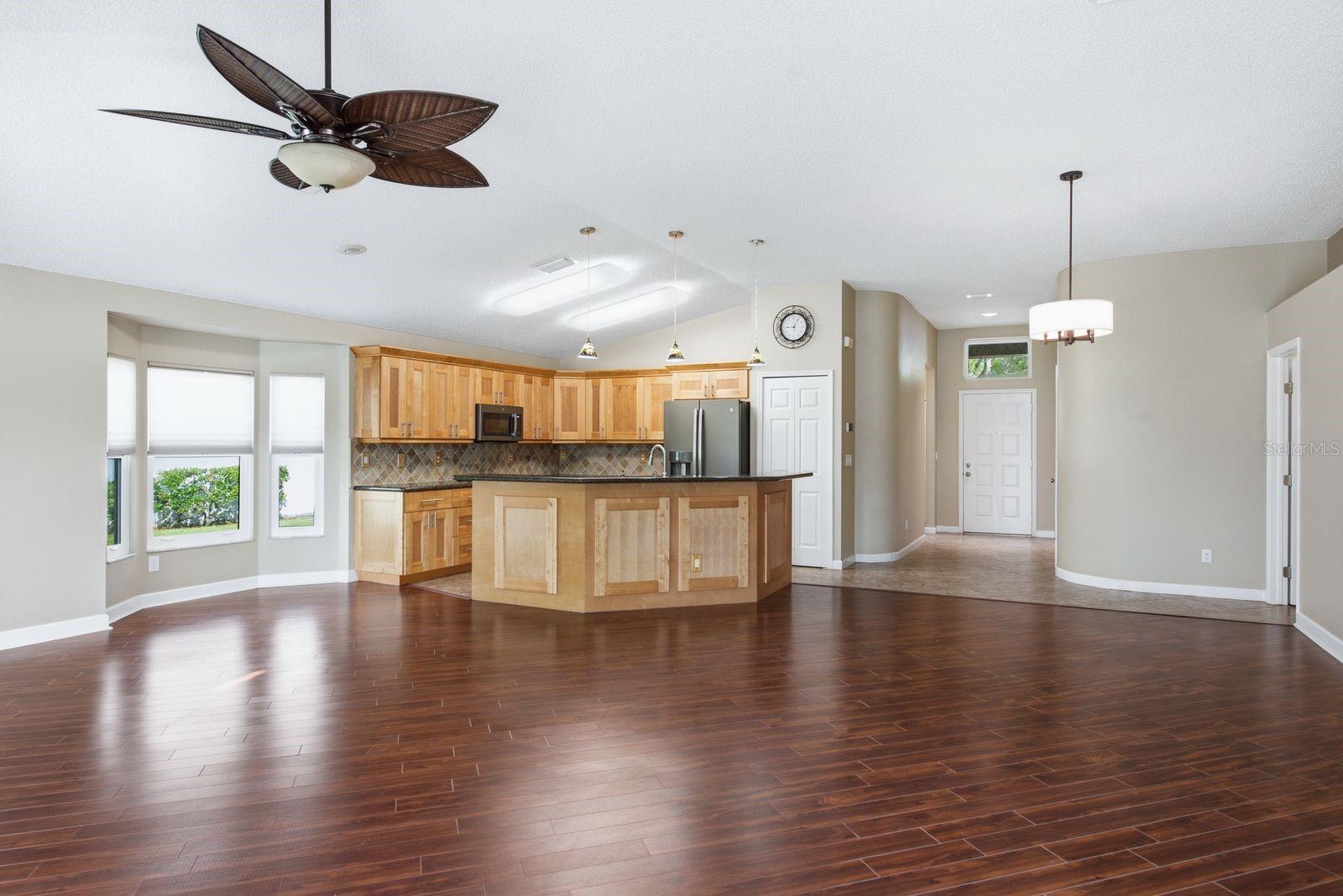 FOUNTAINS AT CYPRESS LAKES THE - Residential Lease
