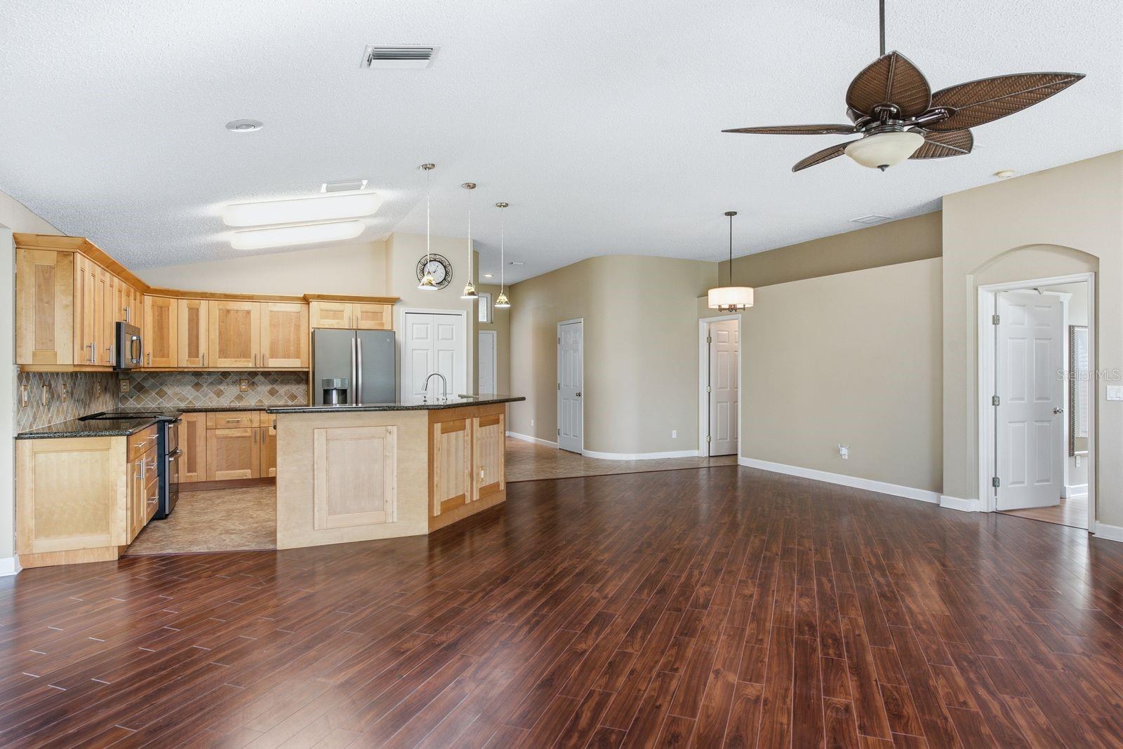 FOUNTAINS AT CYPRESS LAKES THE - Residential Lease