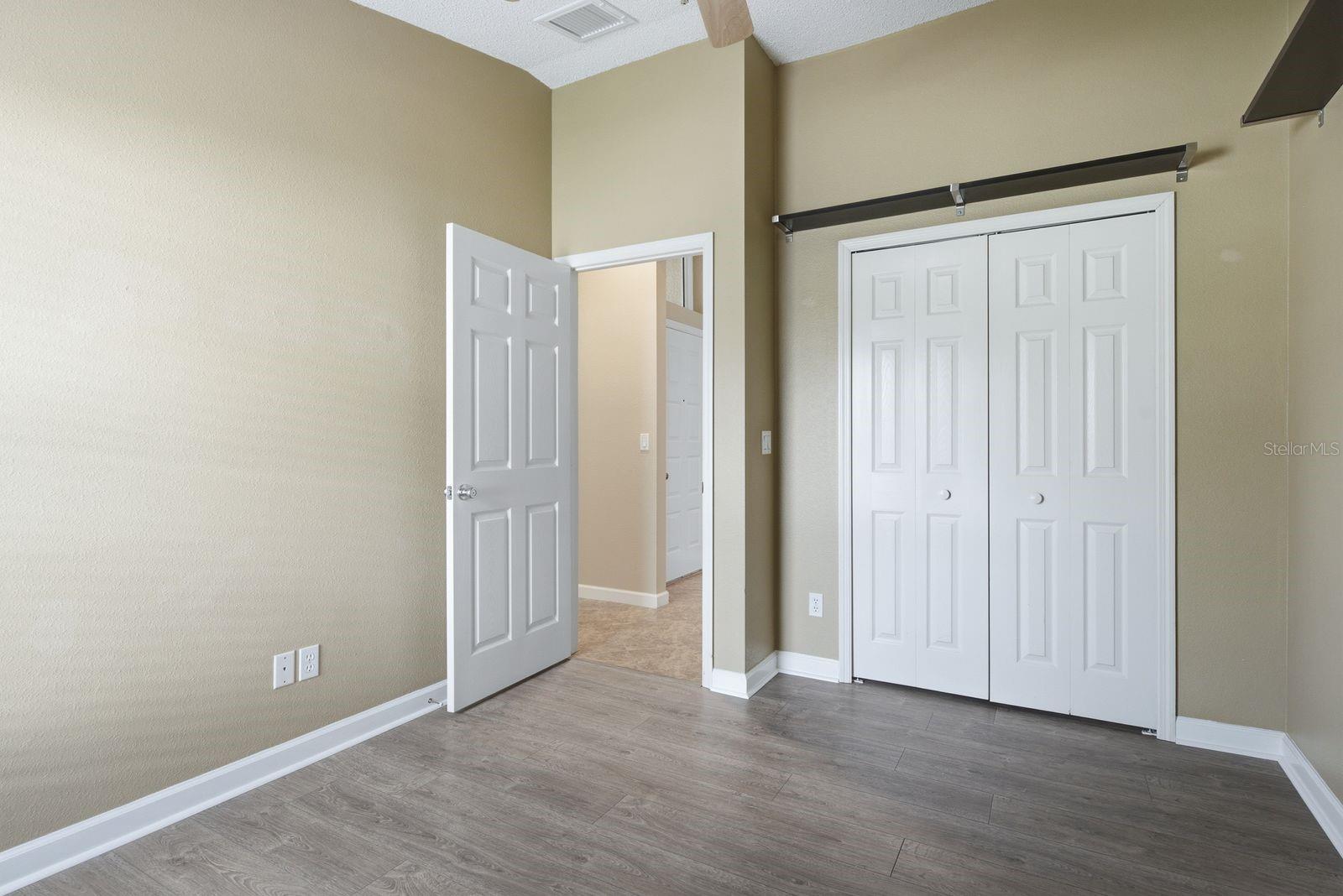 FOUNTAINS AT CYPRESS LAKES THE - Residential Lease