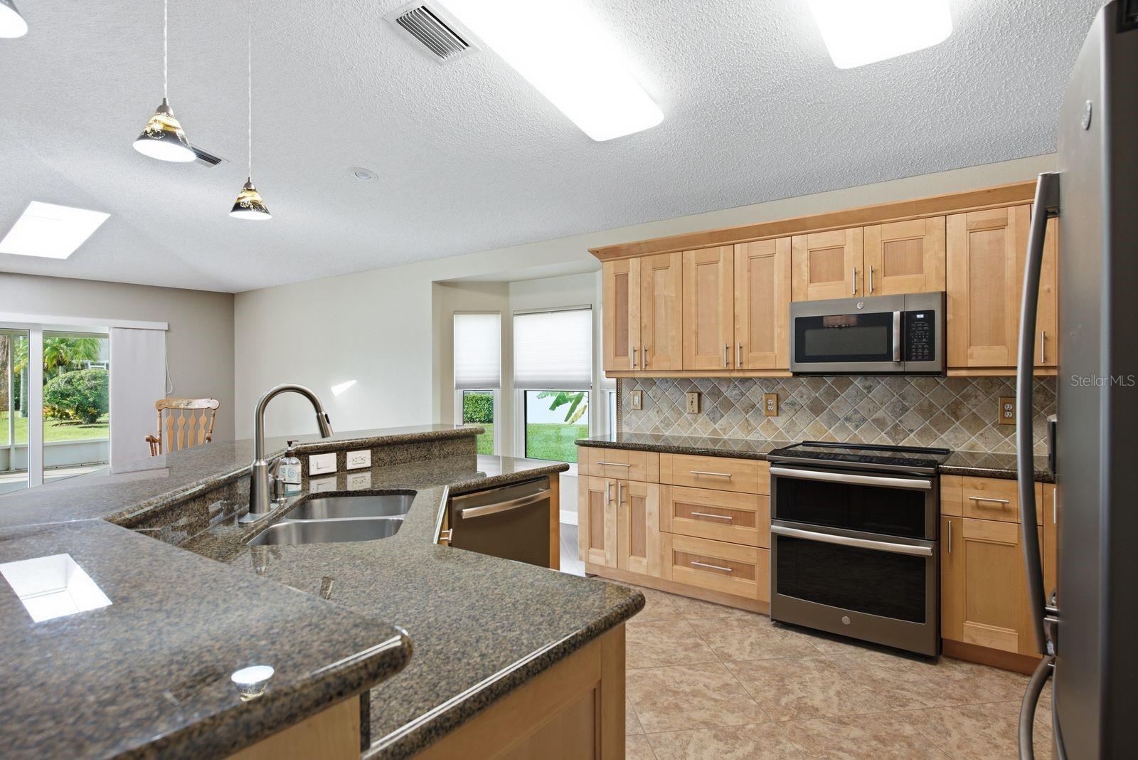 FOUNTAINS AT CYPRESS LAKES THE - Residential Lease