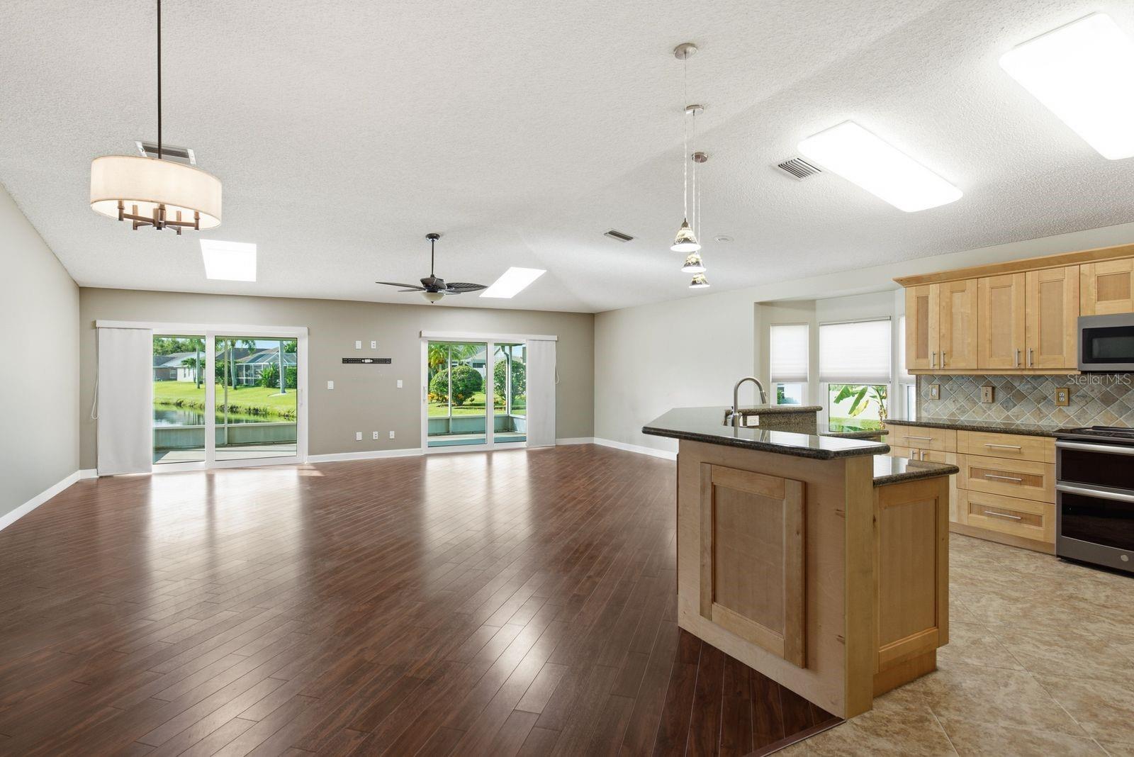 FOUNTAINS AT CYPRESS LAKES THE - Residential Lease