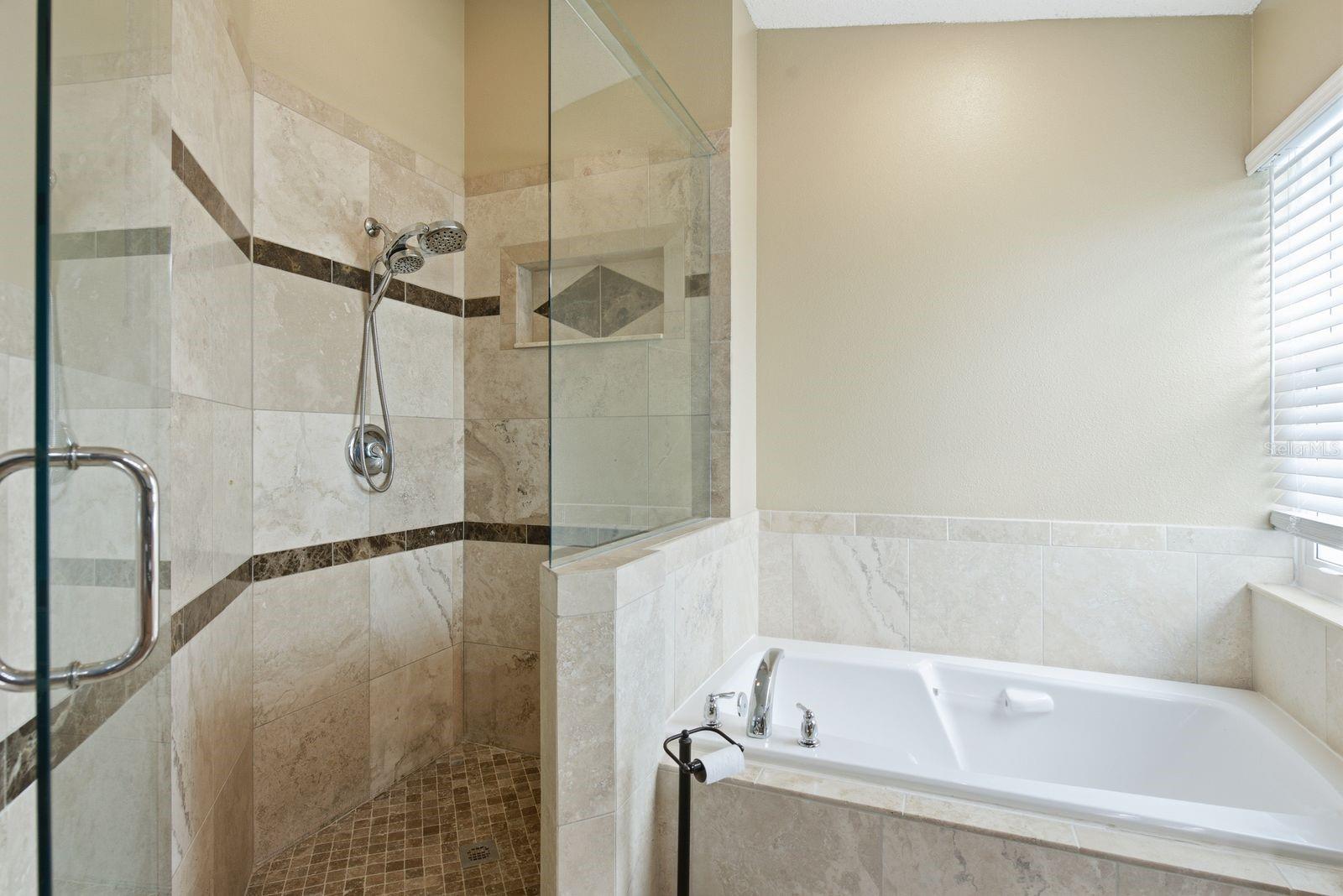 FOUNTAINS AT CYPRESS LAKES THE - Residential Lease