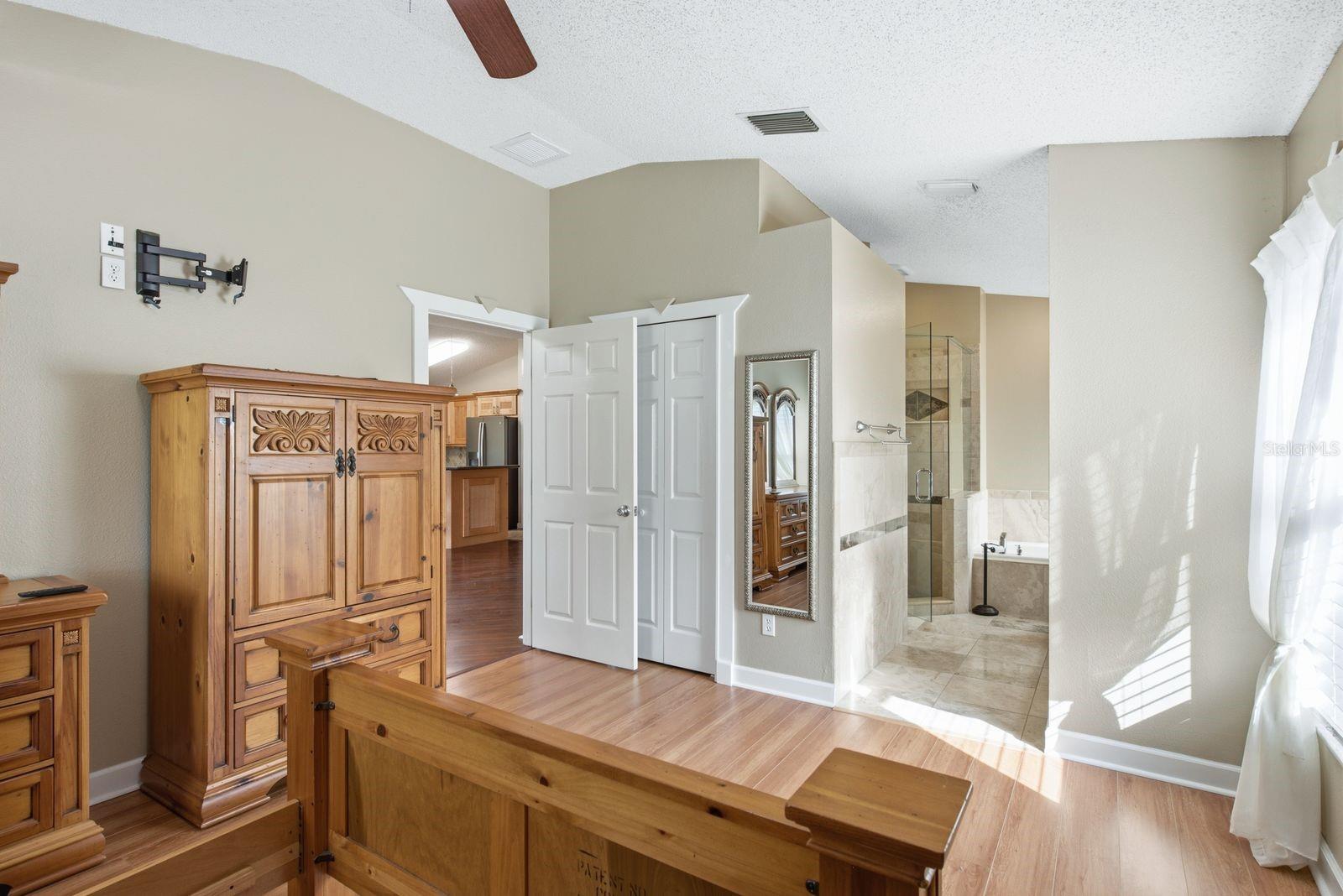 FOUNTAINS AT CYPRESS LAKES THE - Residential Lease