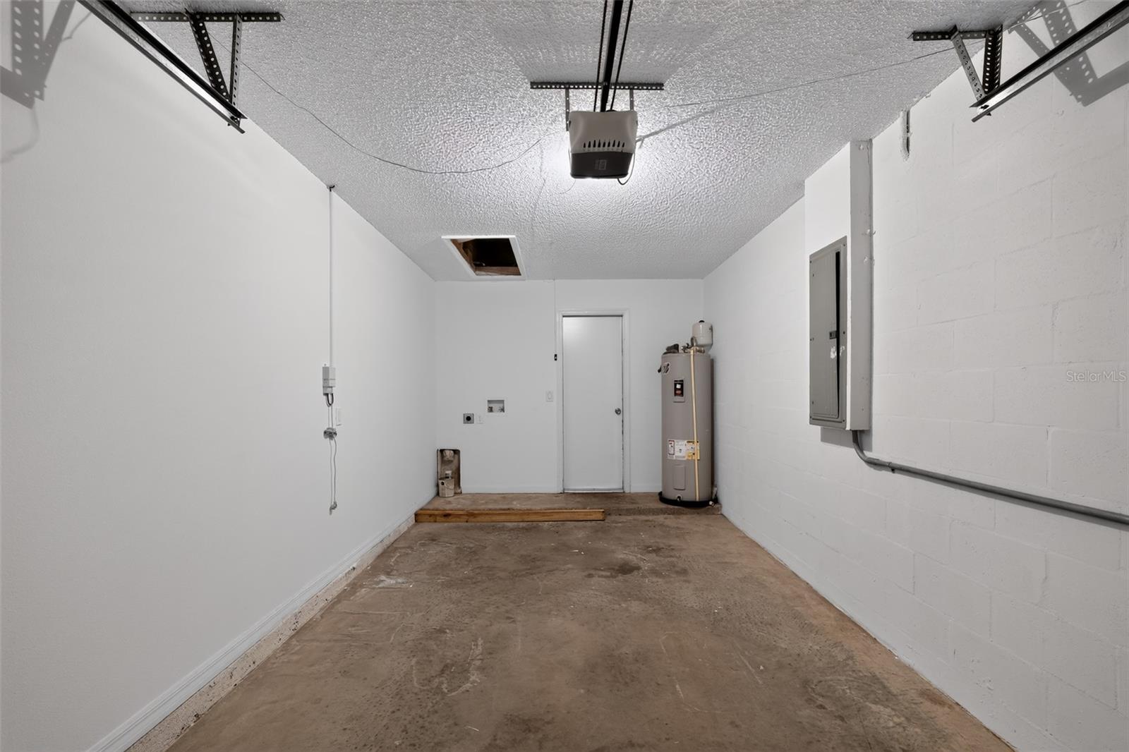 SUMMERFIELD VILLAGE 1 TR 32 - Residential