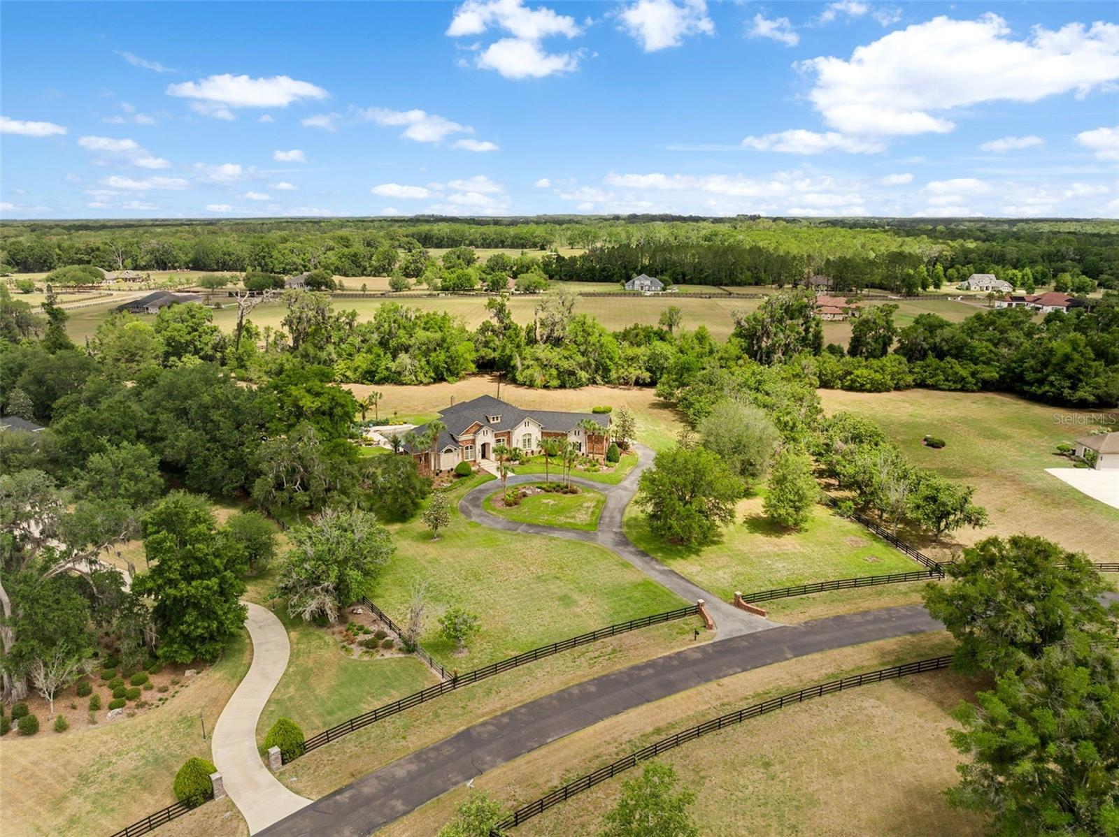 THE GROVE - Residential