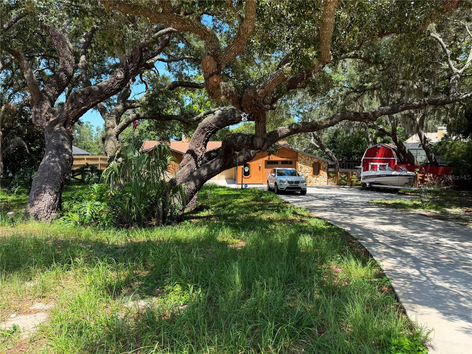 SPRING HILL - Residential