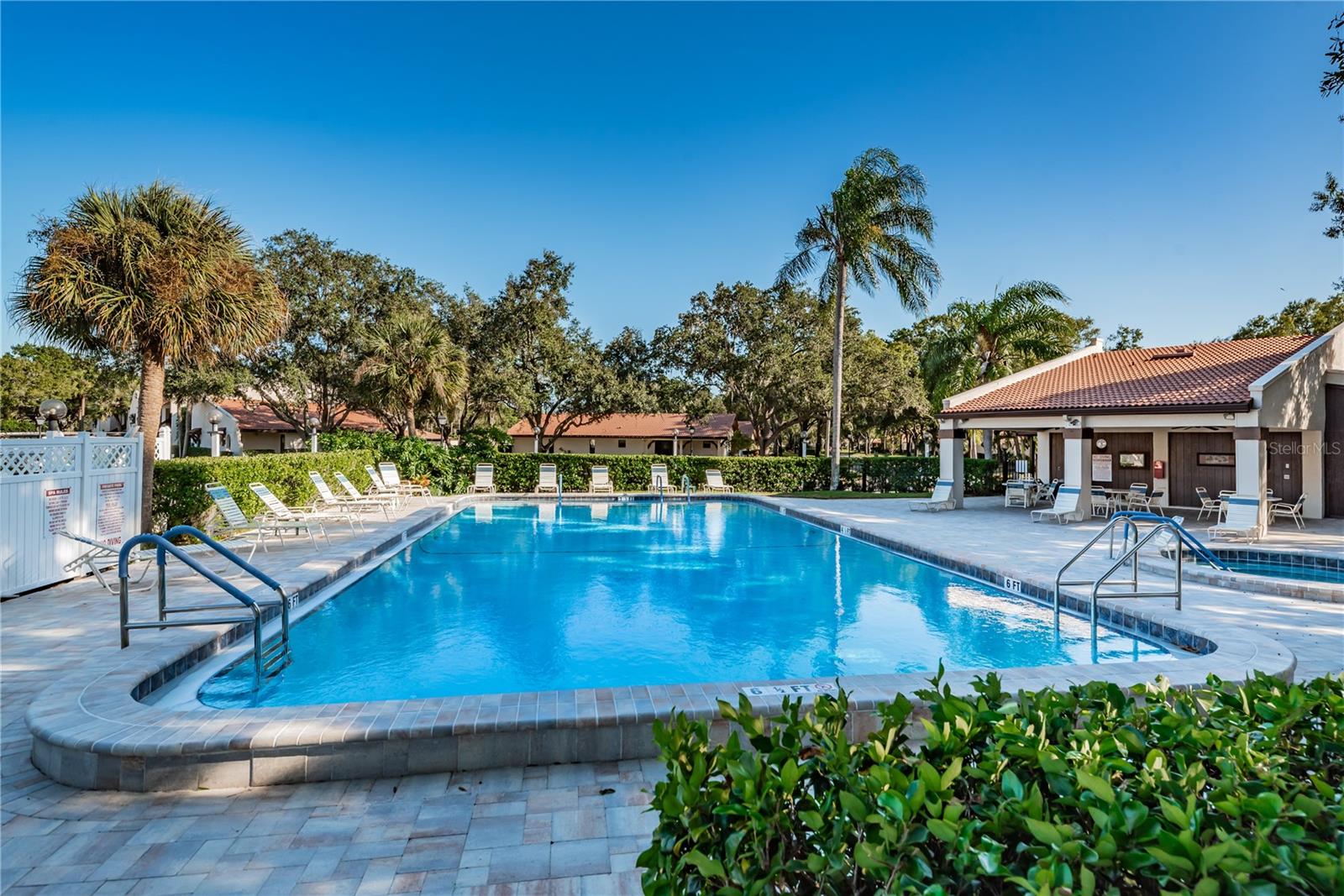 CONDO IV TARPON WOODS - Residential