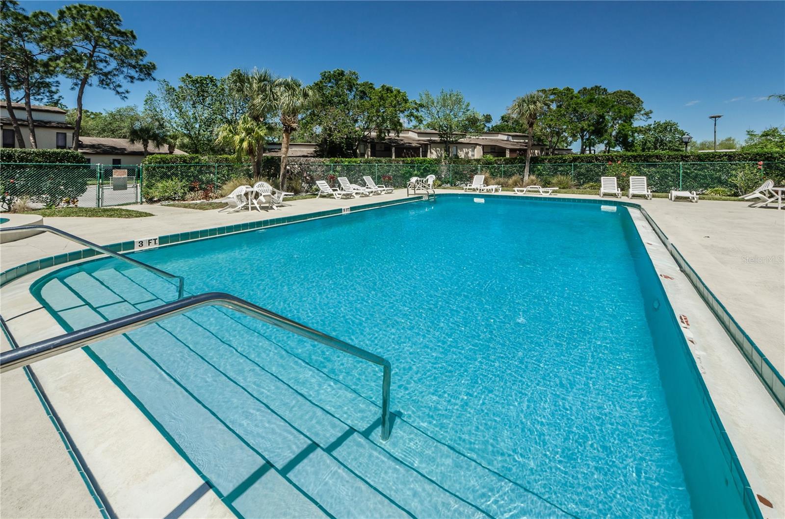 CONDO IV TARPON WOODS - Residential
