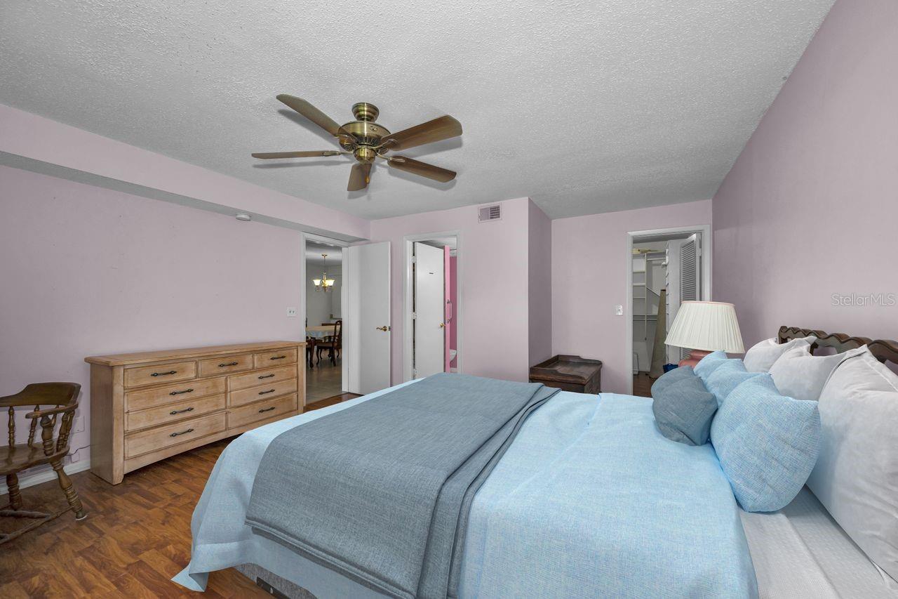 CONDO IV TARPON WOODS - Residential