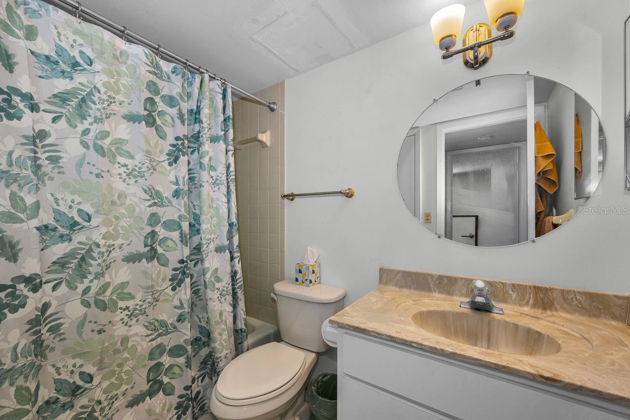 CONDO IV TARPON WOODS - Residential