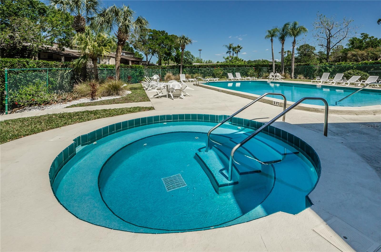 CONDO IV TARPON WOODS - Residential