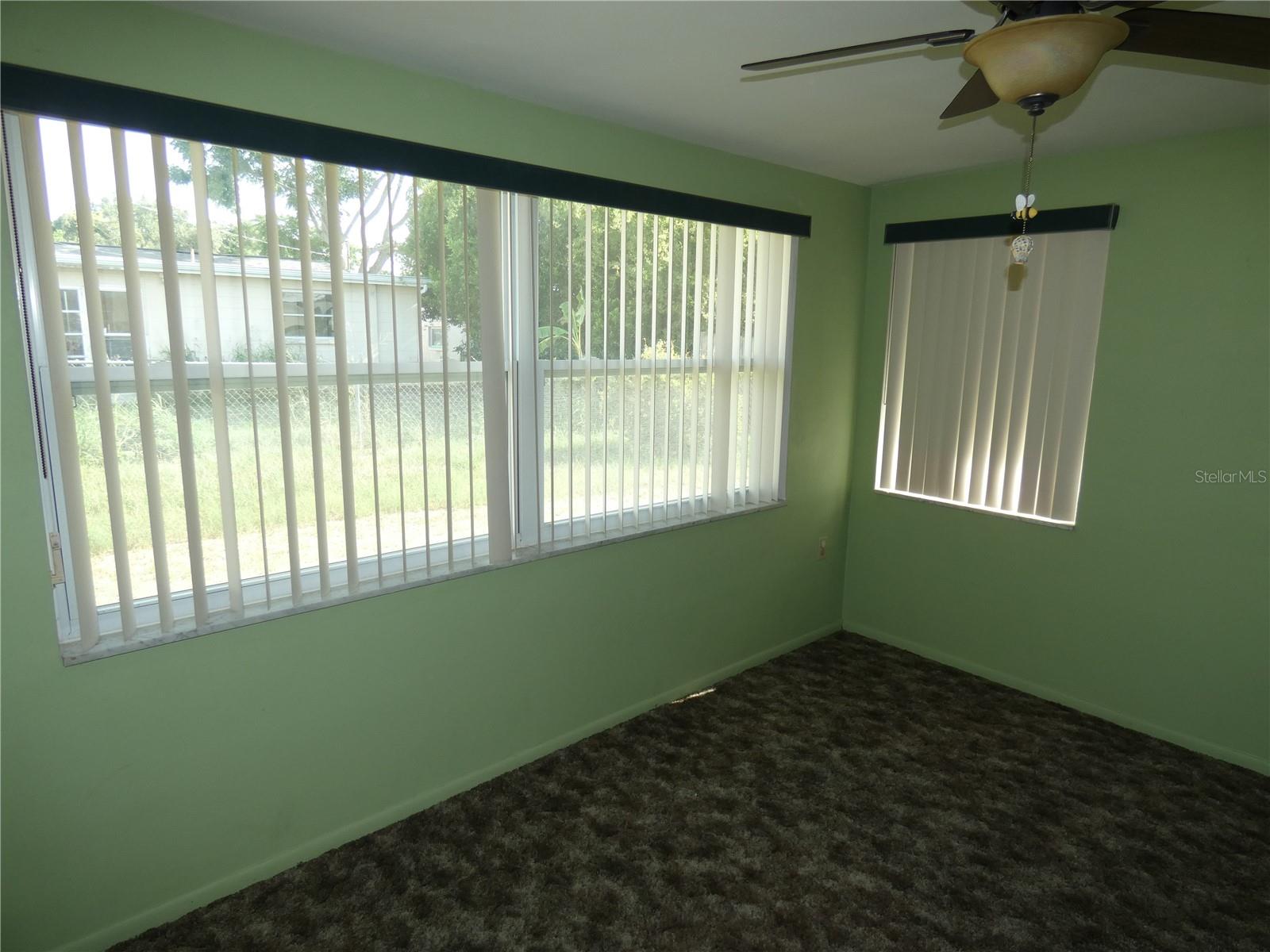 COLONIAL HILLS - Residential