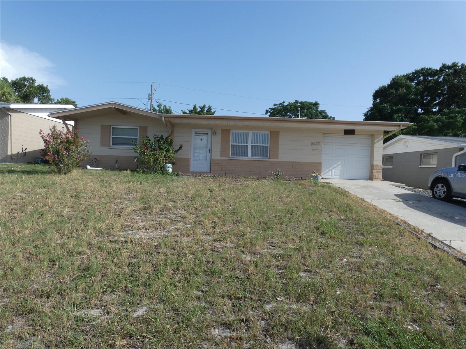 COLONIAL HILLS - Residential