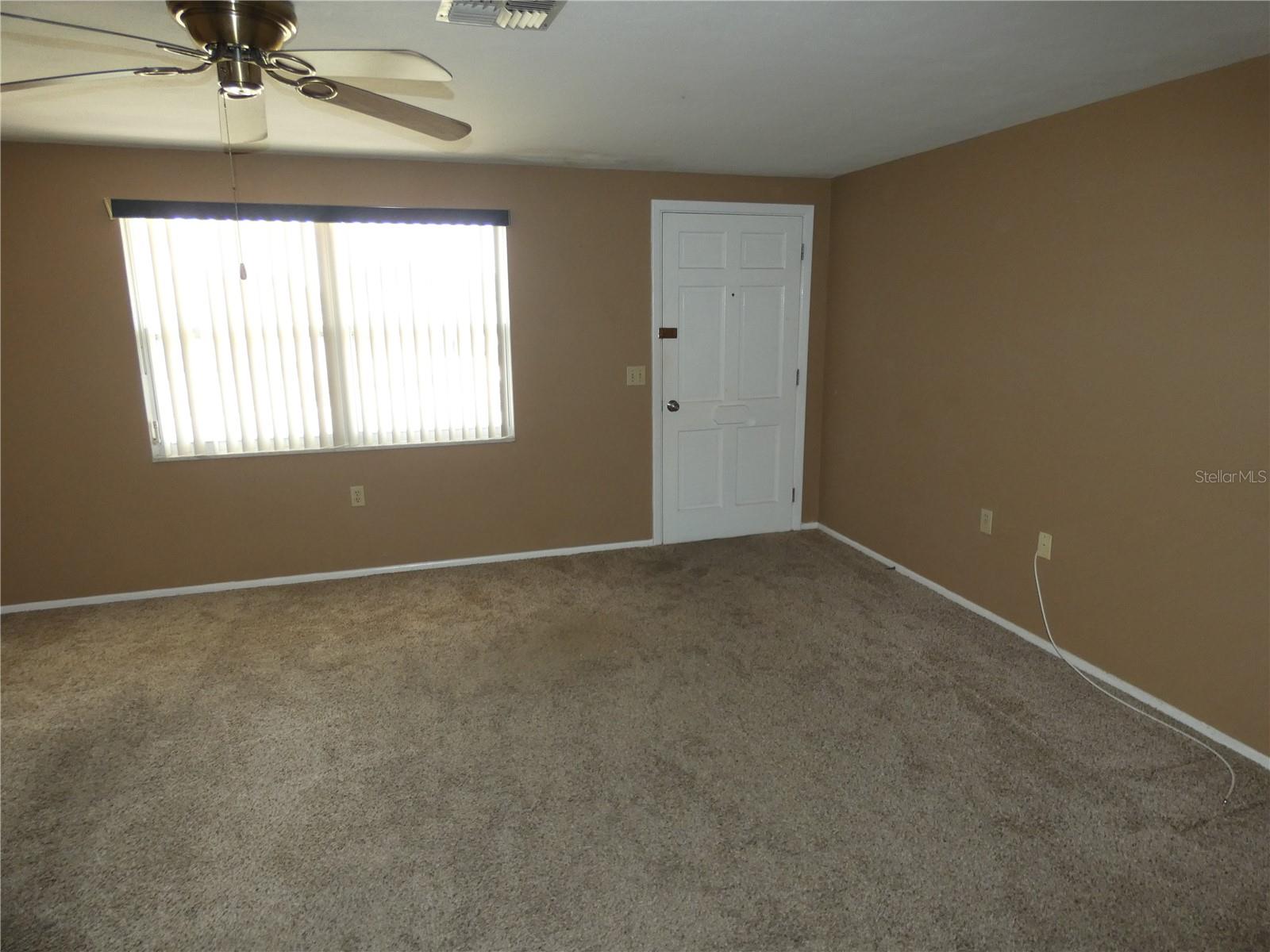 COLONIAL HILLS - Residential