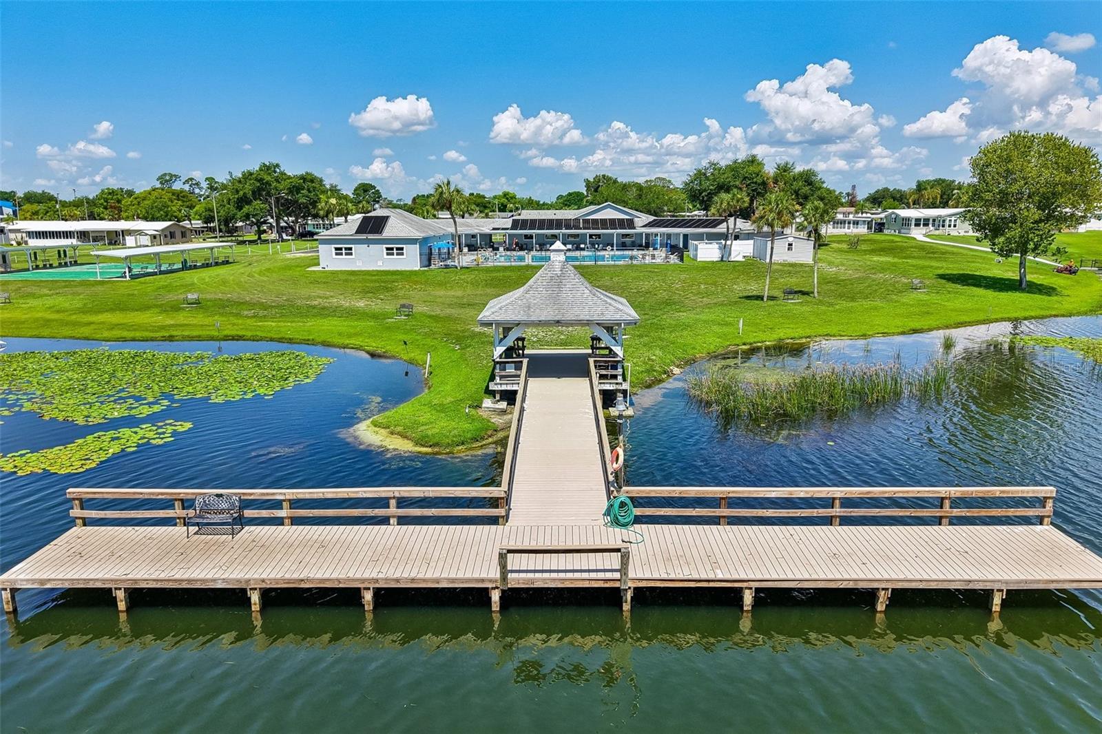 TAVARES LAKE FRANCES ESTATES - Residential