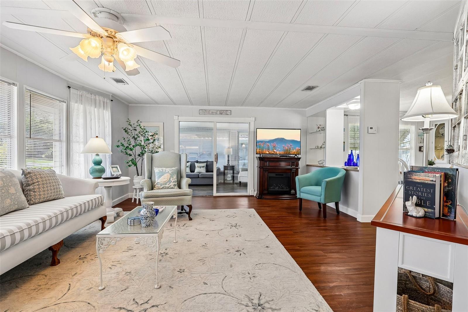 TAVARES LAKE FRANCES ESTATES - Residential
