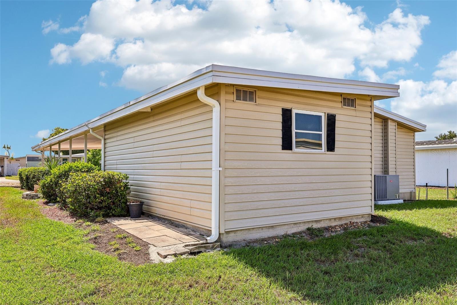TAVARES LAKE FRANCES ESTATES - Residential