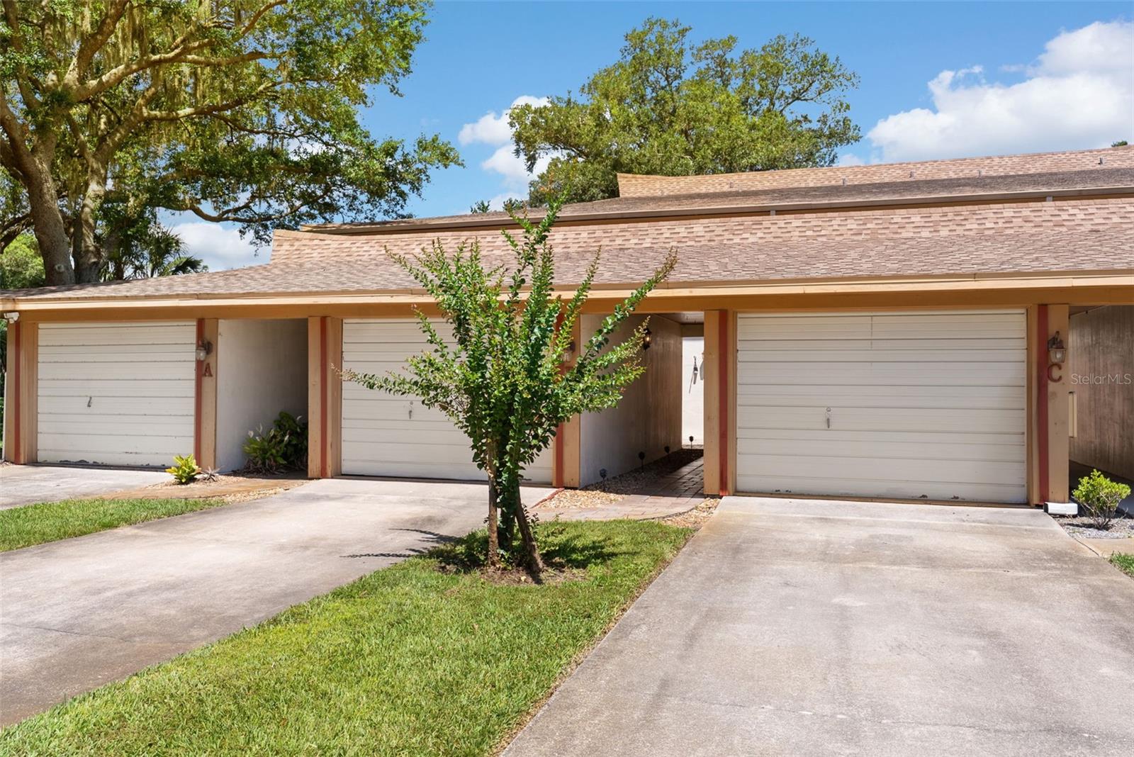 GOLF VIEW TWNHS INC - Residential