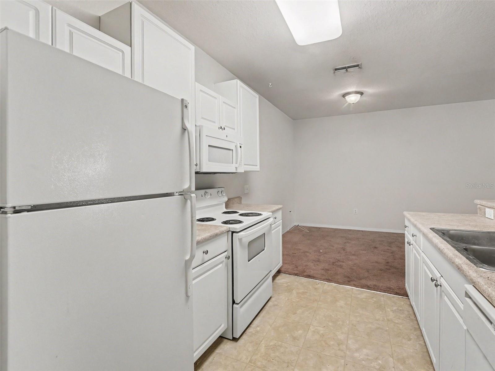 VILLAS AT SOUTHERN DUNES CONDO - Residential