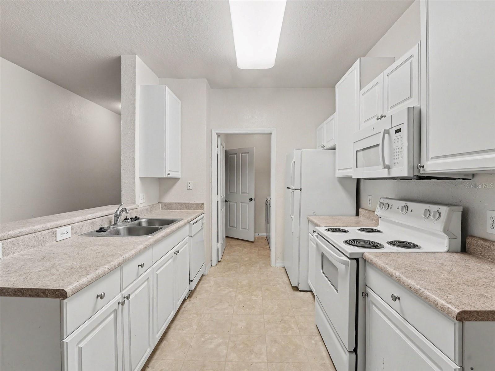 VILLAS AT SOUTHERN DUNES CONDO - Residential
