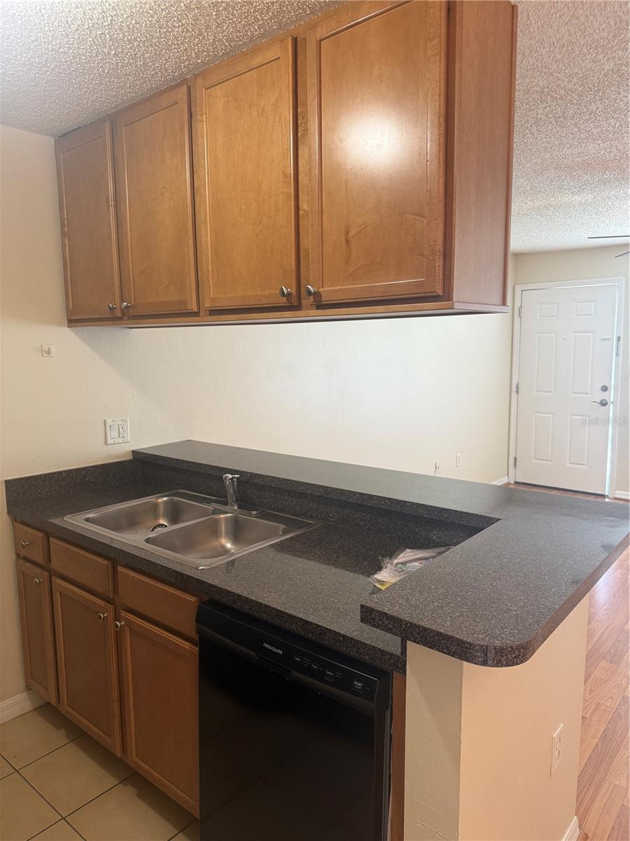 PARK LAKE AT PARSONS A CONDOMI - Residential