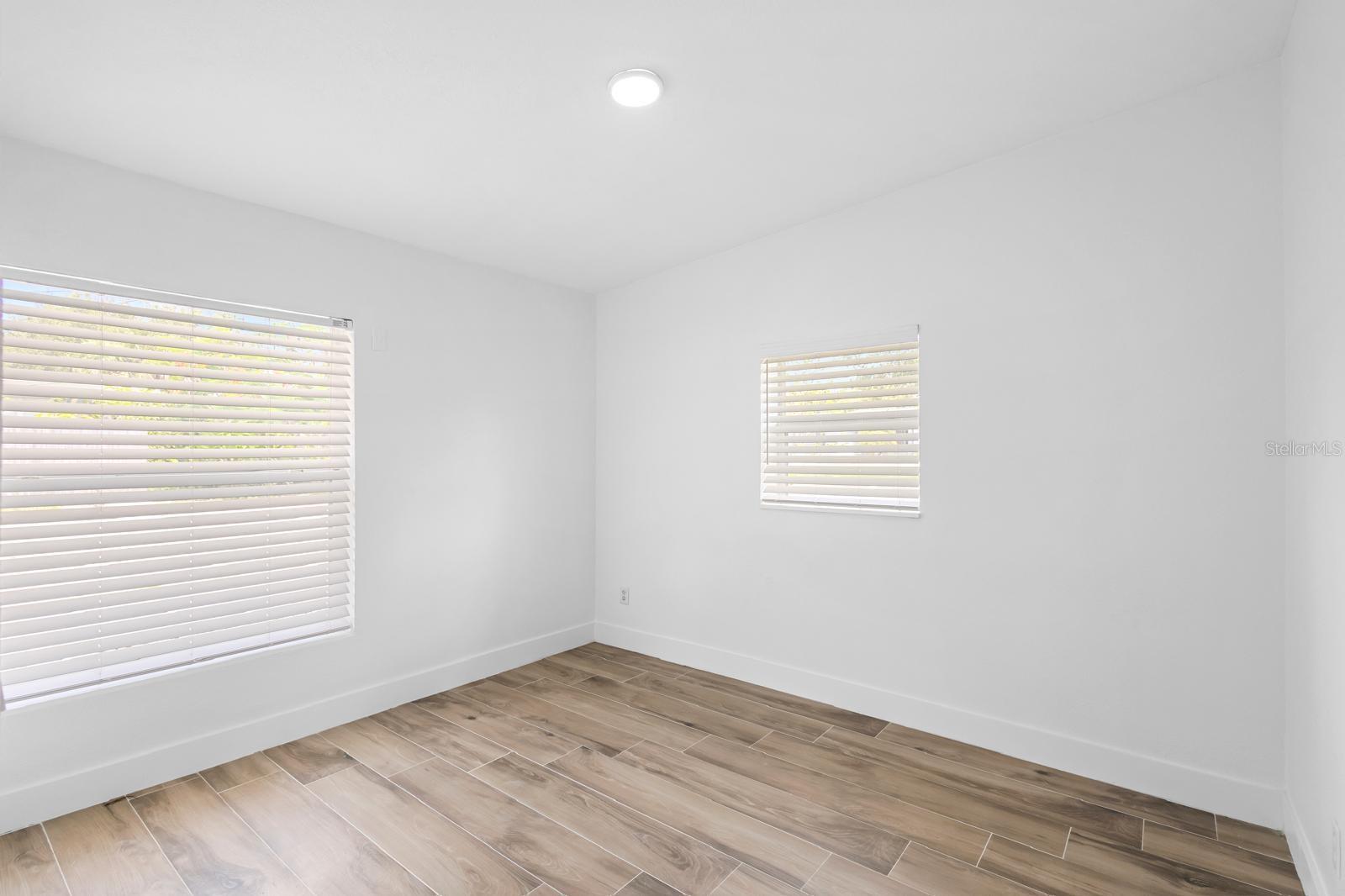 MINNEHAHA SHORES - Residential