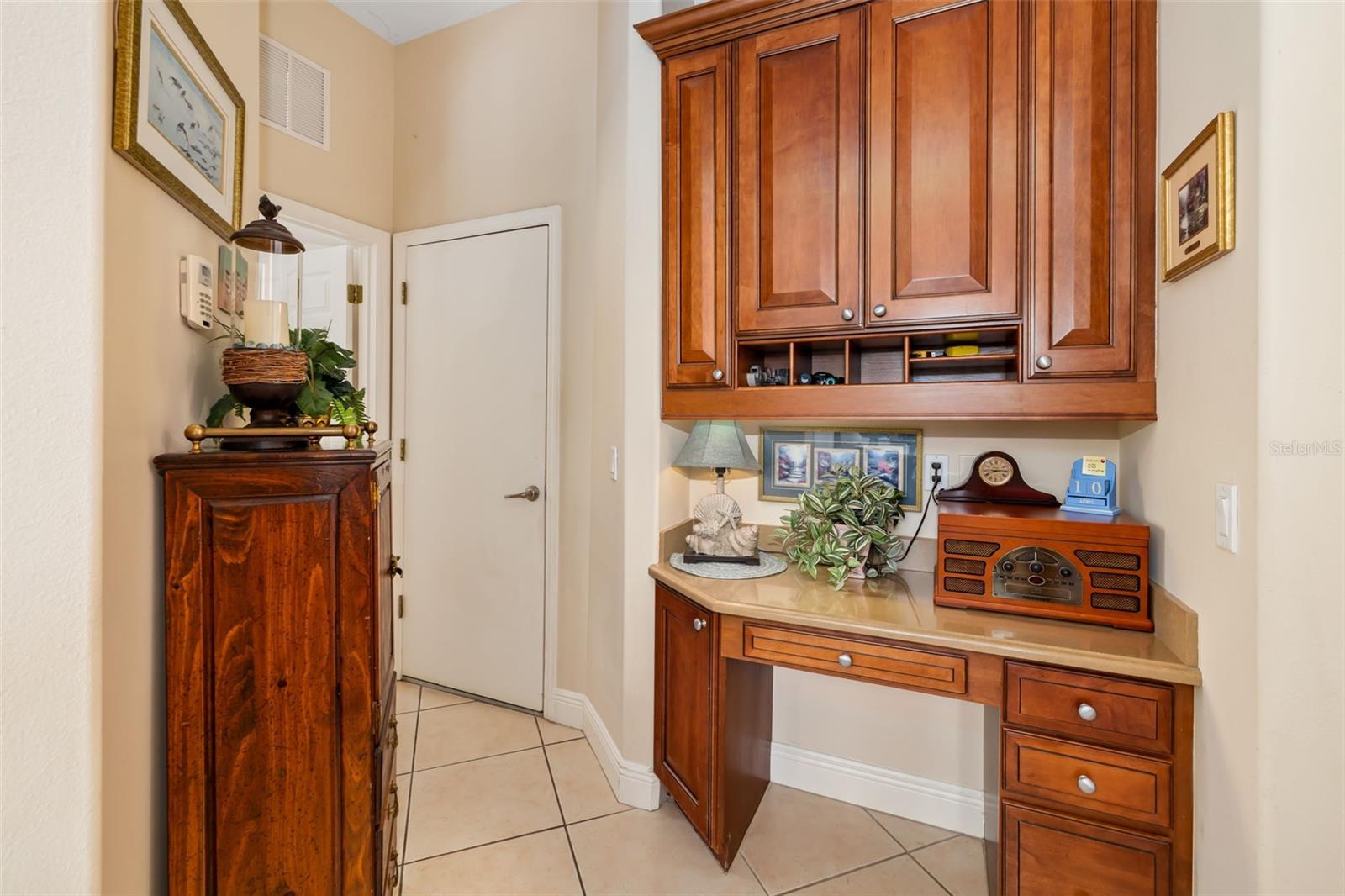 OAK CREEK - Residential