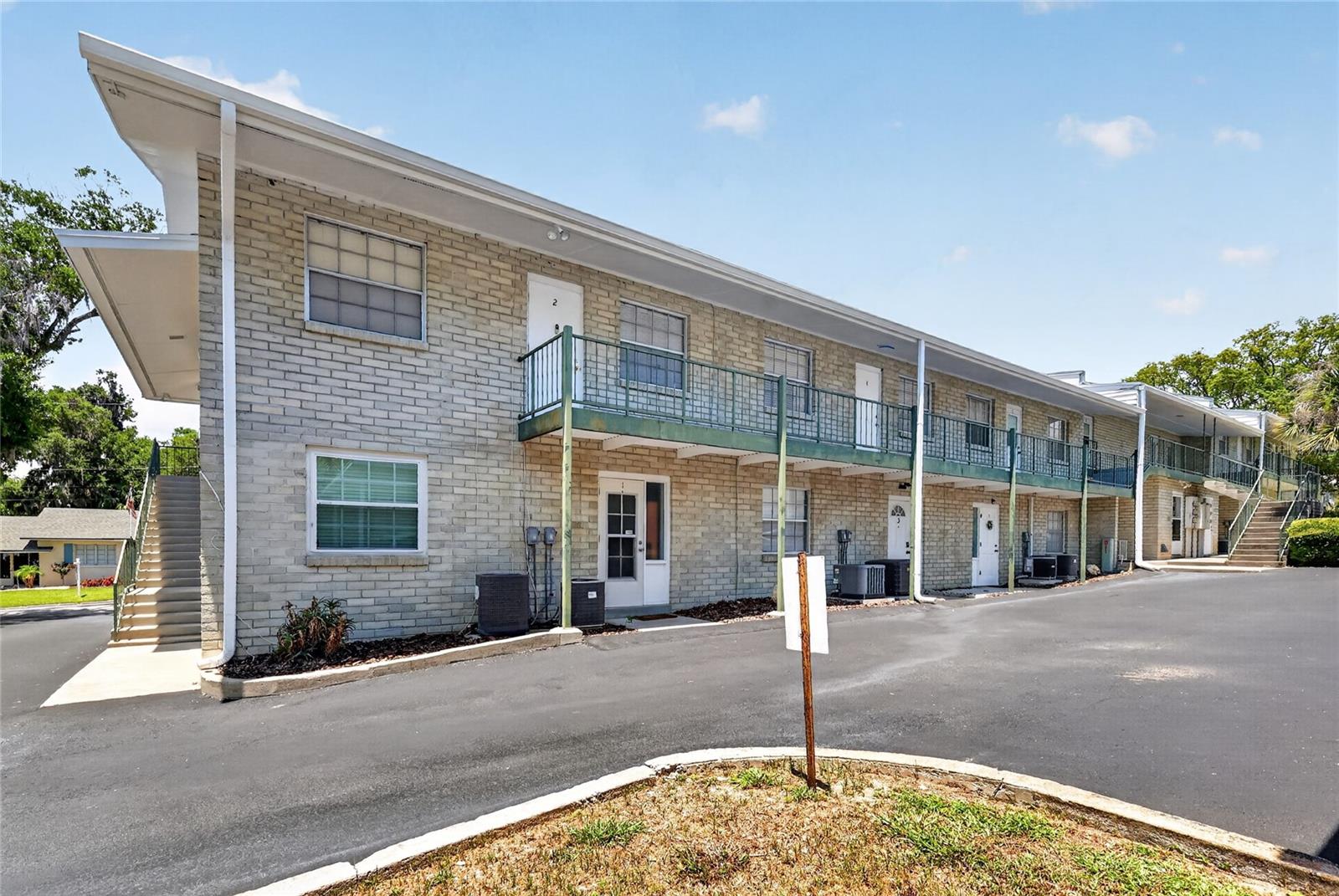 MOUNT DORA COLONIAL ARMS CONDO - Residential