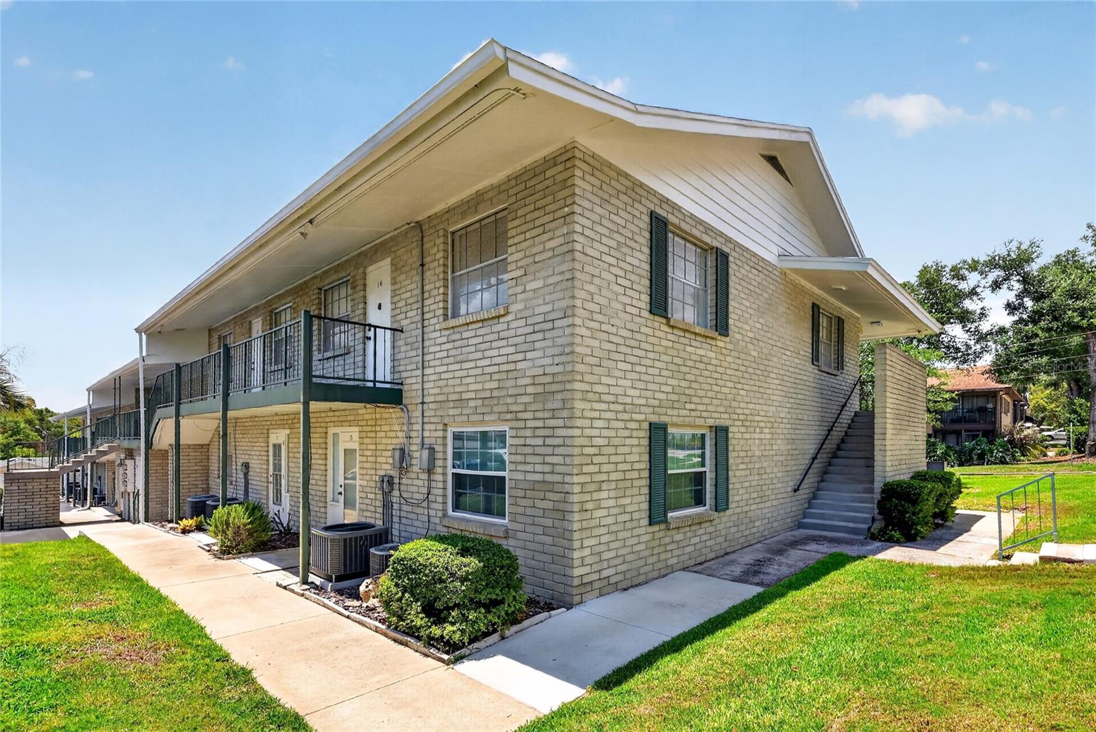 MOUNT DORA COLONIAL ARMS CONDO - Residential