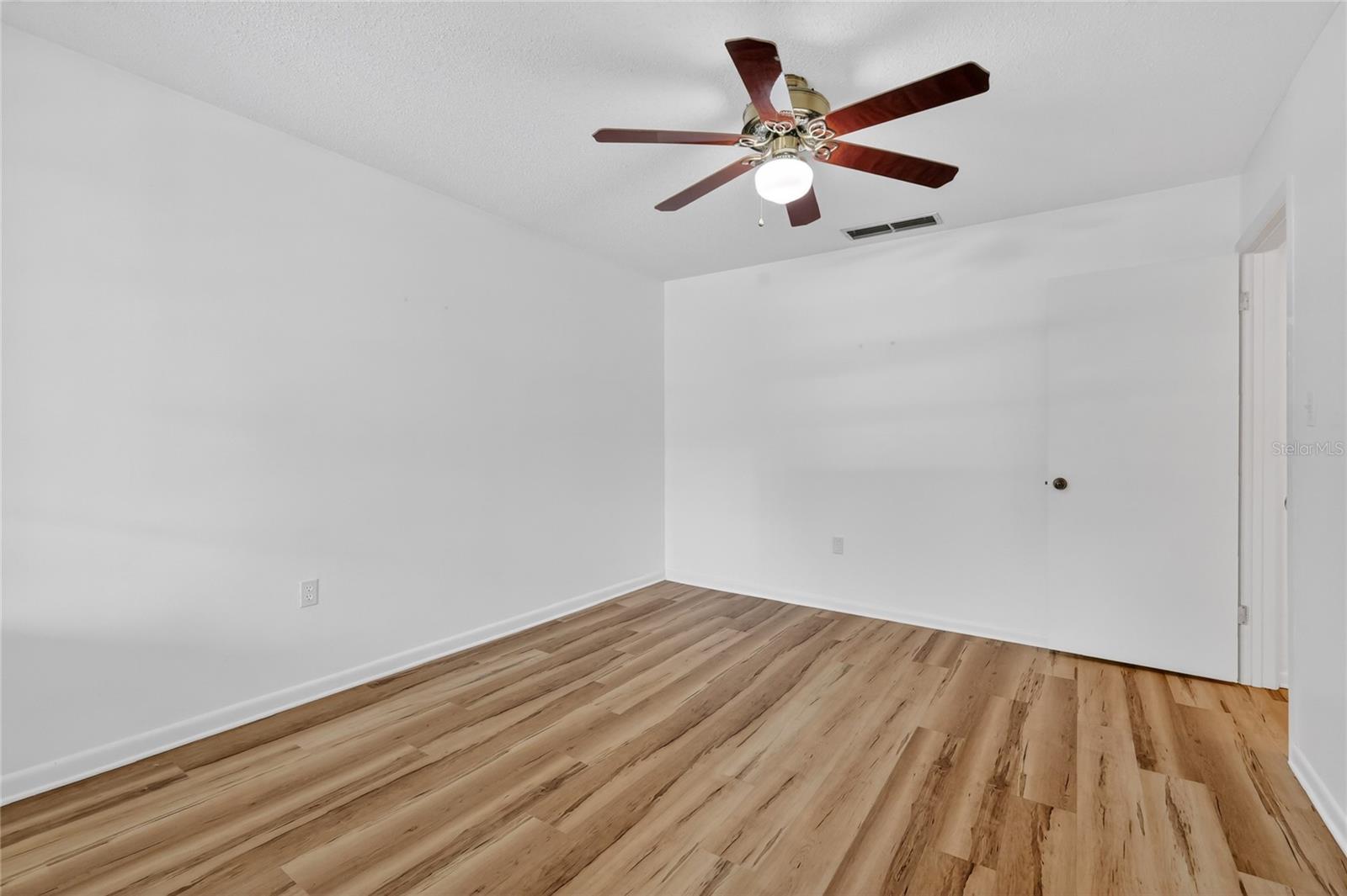 MOUNT DORA COLONIAL ARMS CONDO - Residential