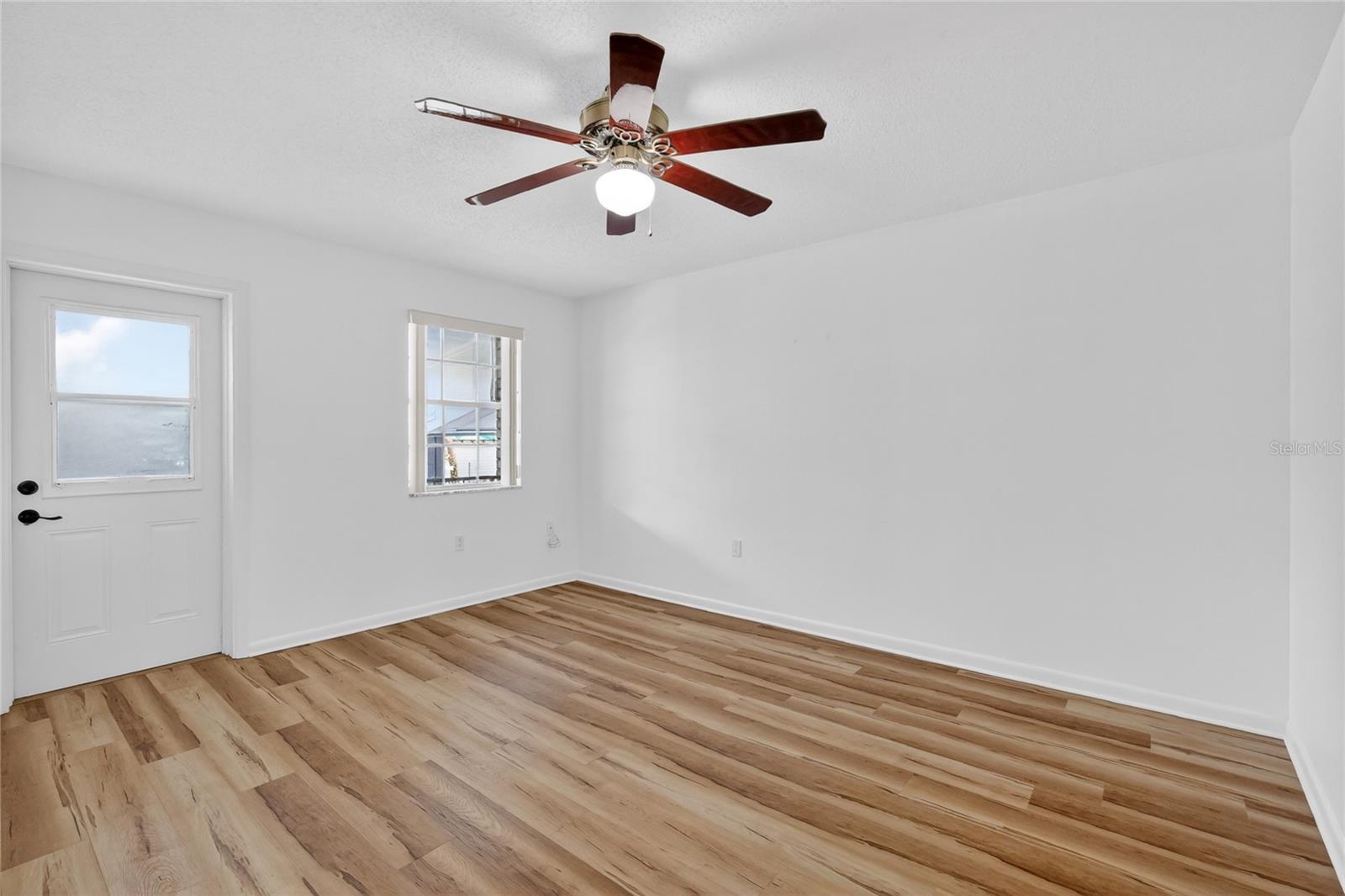 MOUNT DORA COLONIAL ARMS CONDO - Residential