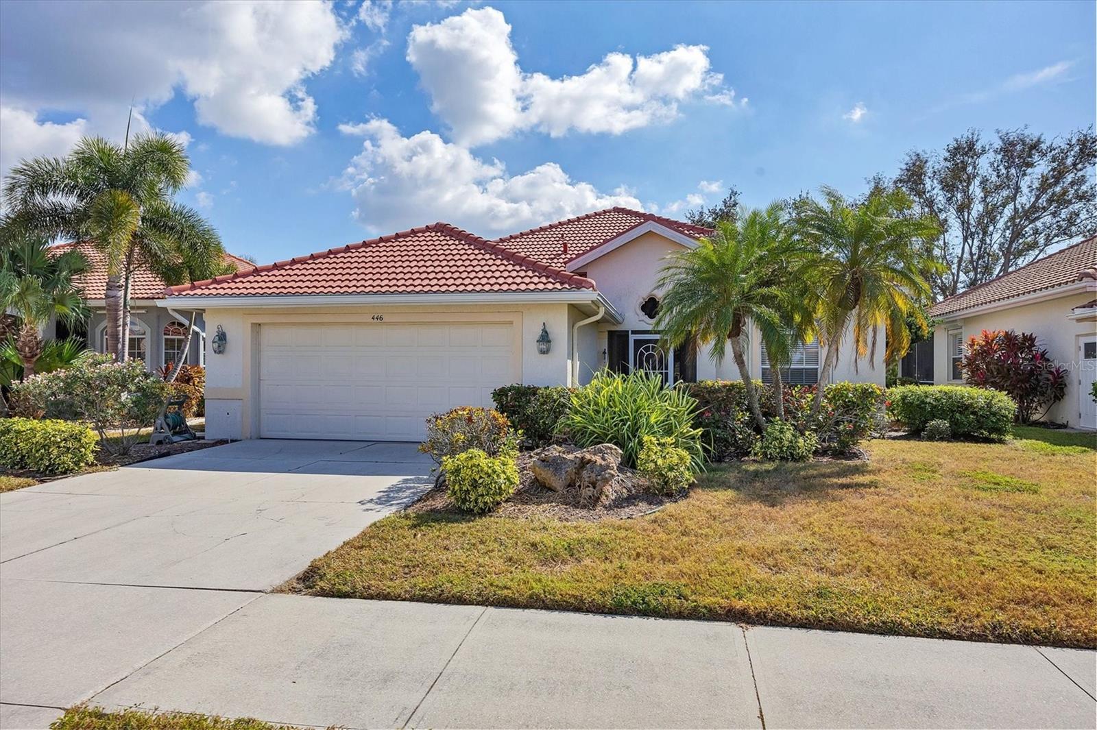 PELICAN POINTE GOLF & COUNTRY CLUB - Residential