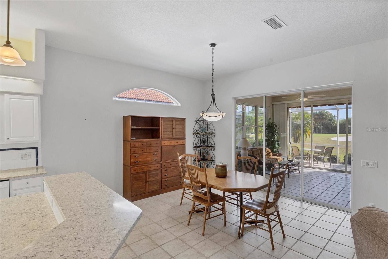 PELICAN POINTE GOLF & COUNTRY CLUB - Residential