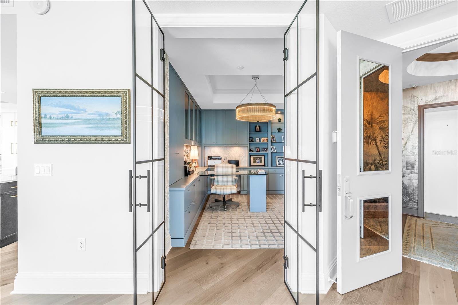 OVATION CONDO - Residential