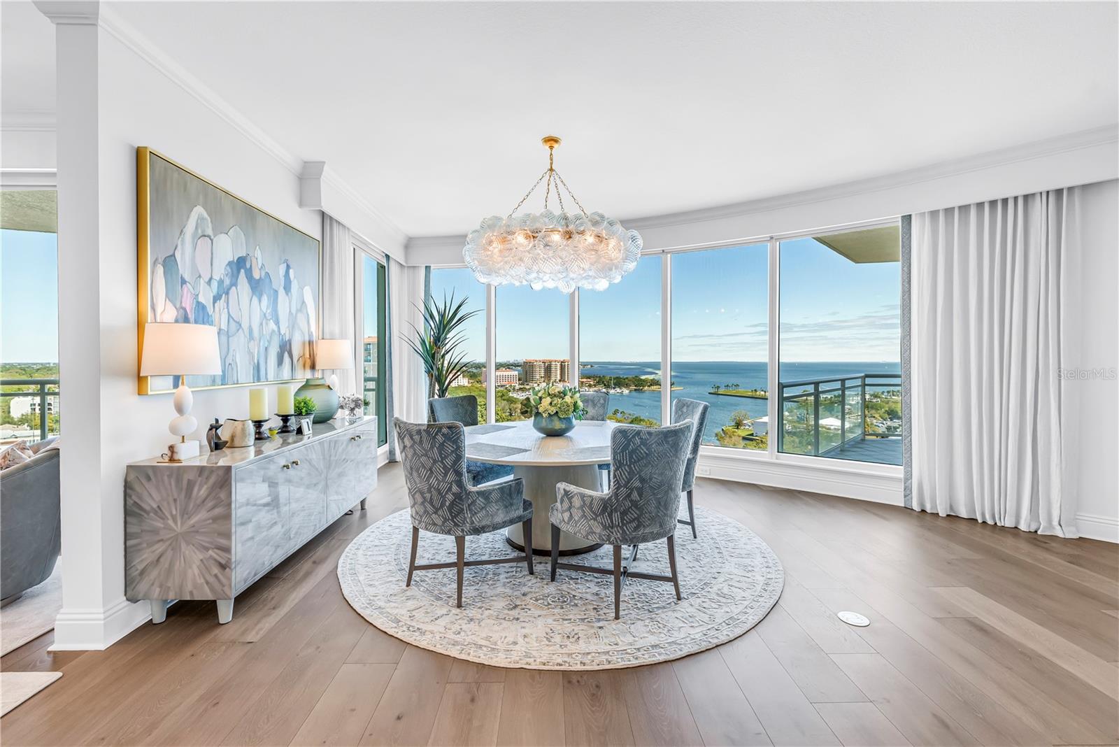 OVATION CONDO - Residential