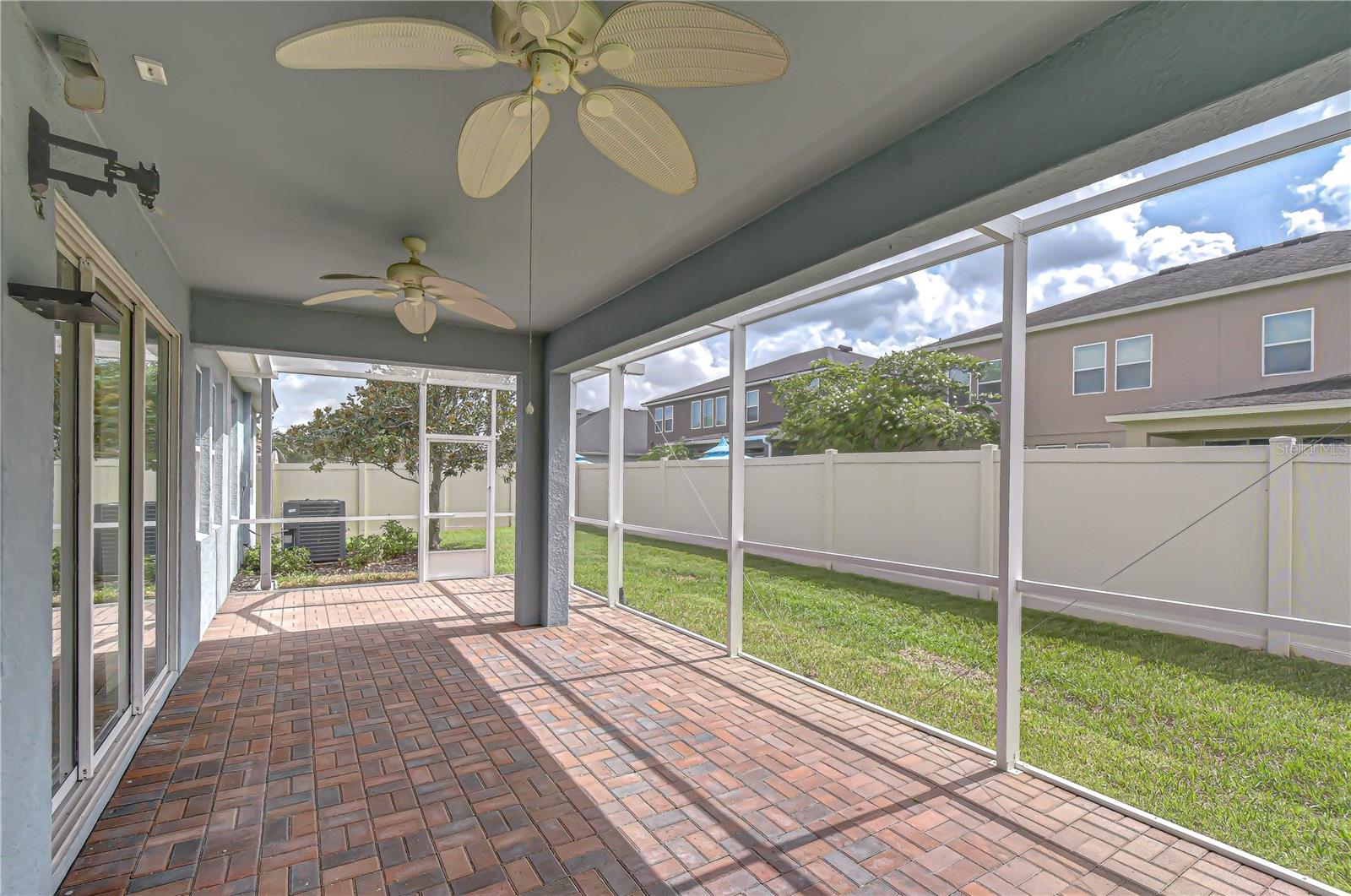 RIVERSIDE BLUFFS - Residential