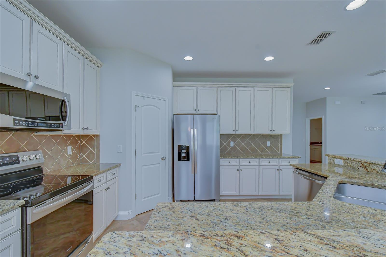 RIVERSIDE BLUFFS - Residential