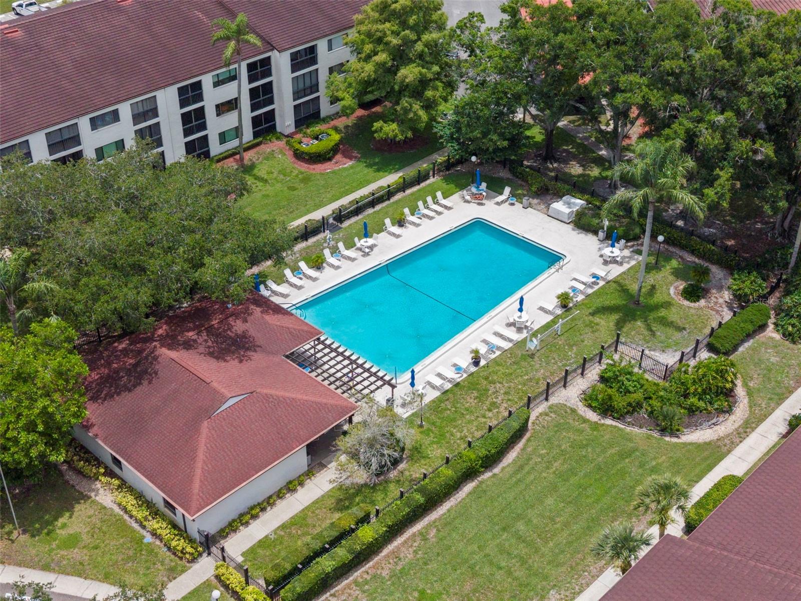 INVERNESS CONDO - Residential