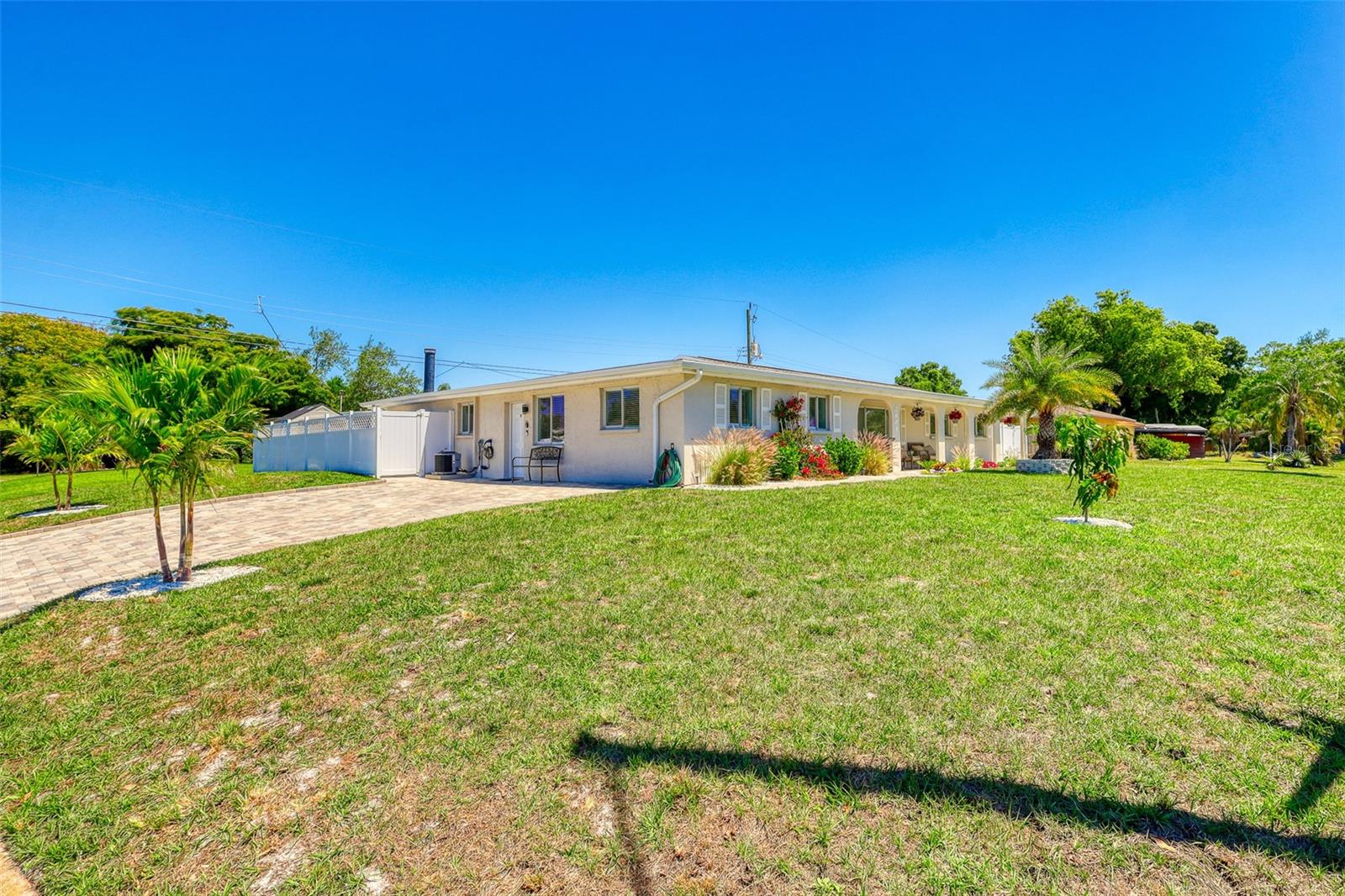 SOUTH GATE - Residential