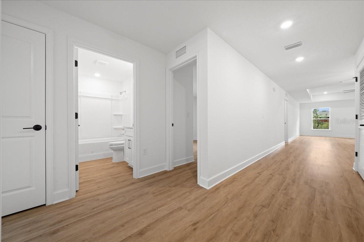 ROYAL HIGHLANDS - Residential