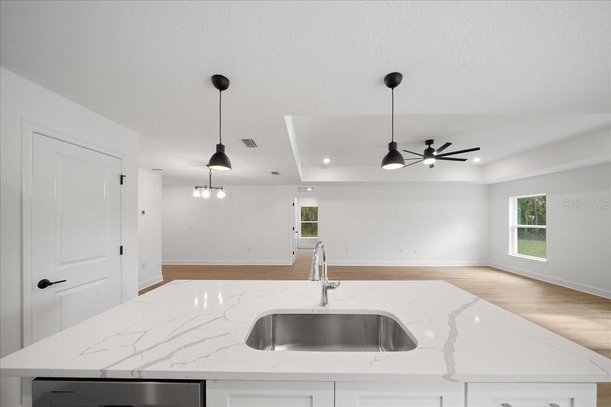 ROYAL HIGHLANDS - Residential