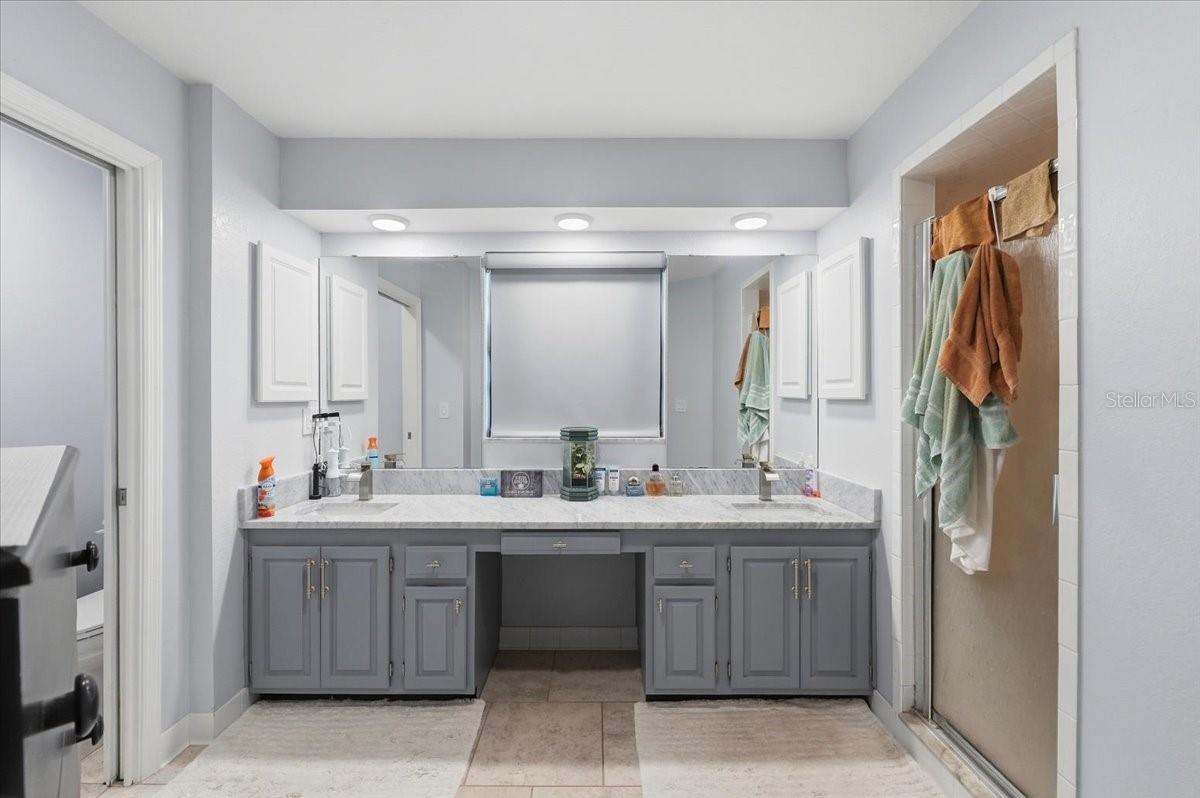 HIGHLAND LAKE ESTS-FLA - Residential