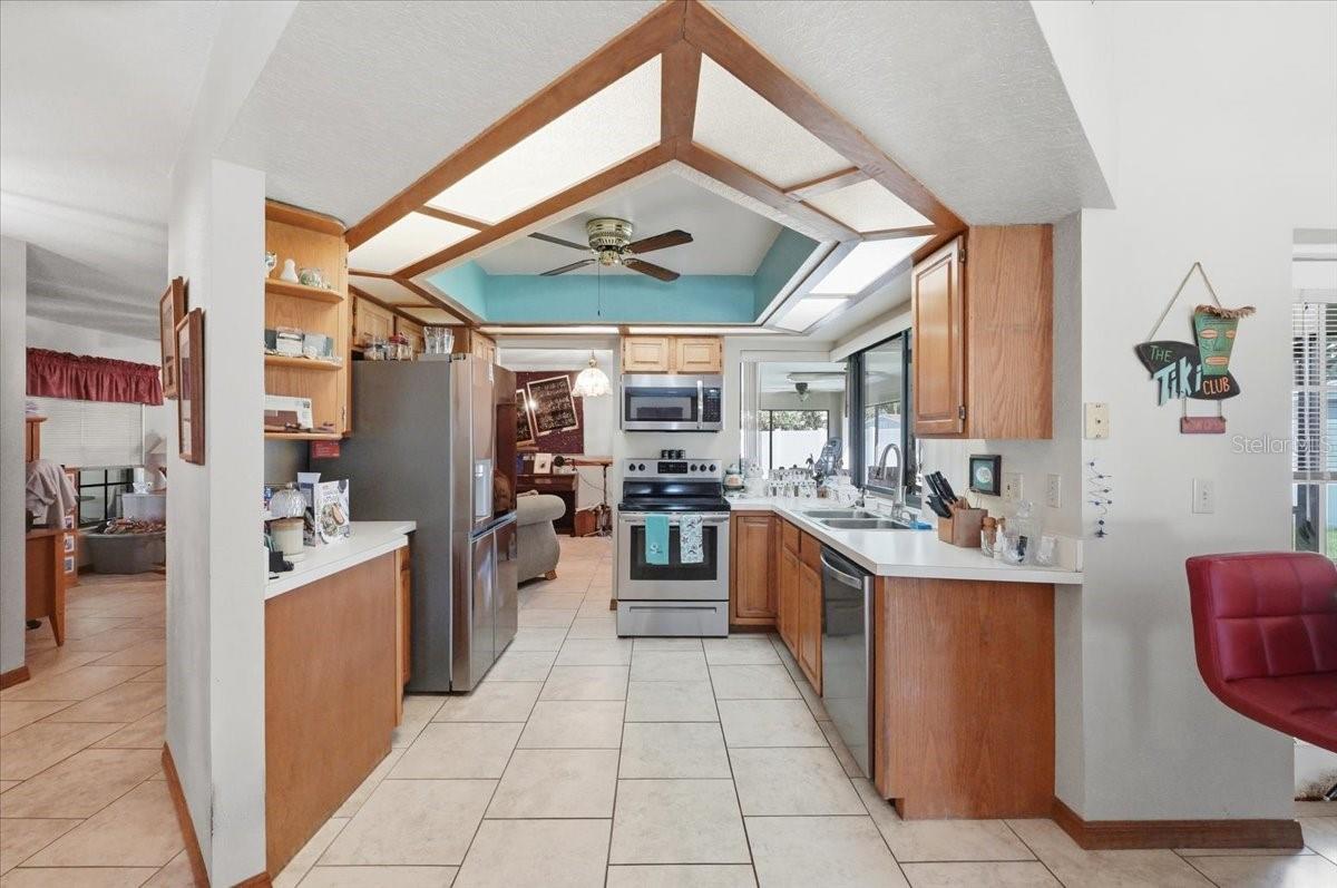 HIGHLAND LAKE ESTS-FLA - Residential