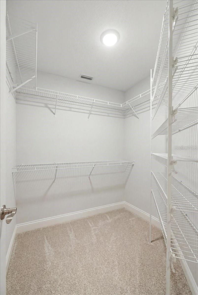 HIGHLAND LAKE ESTS-FLA - Residential