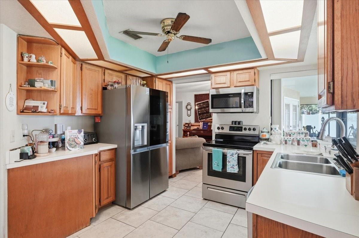 HIGHLAND LAKE ESTS-FLA - Residential