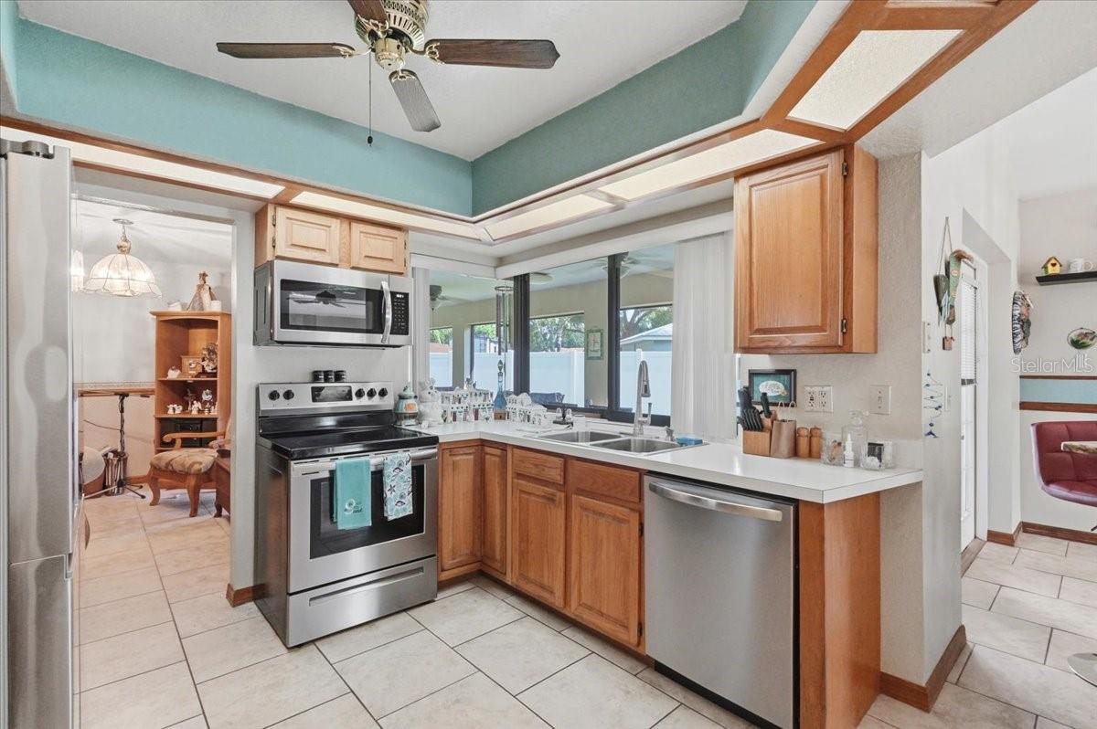 HIGHLAND LAKE ESTS-FLA - Residential