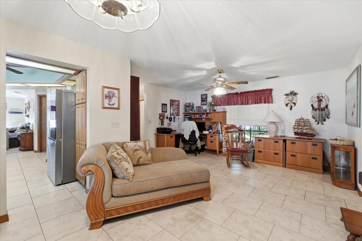 HIGHLAND LAKE ESTS-FLA - Residential